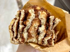 经典核桃肉桂卷-CHOCMONS巧克怪兽(屏风街店)