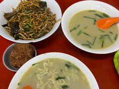 -三百碗宝应长鱼面(板仓街店)