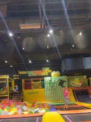 -蹦蹦跳跳(新奥购物中心店)