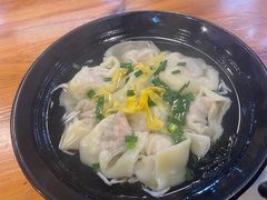 -何太太馄饨面铺(大浒东苑店)