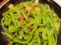 -海派美食·家宴海鲜青岛菜·石锅鲽鱼头(东方城店)