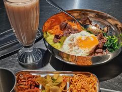 -马路牙子烧烤音乐酒馆(望京店)