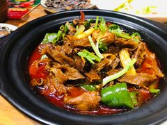 -老滇山寨•云南特色菜•地方菜•民族风情歌舞表演(金碧店)