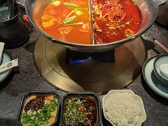 双拼锅底-湊湊火锅·茶憩(新中关购物中心店)