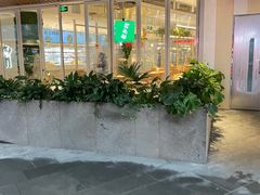 -老乡鸡(上海白玉兰广场店)