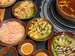 -阿山卓·野生菌火锅·纳西火塘烤肉