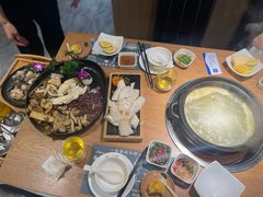 -一朵菌·野生菌探索家火锅(南亚店)