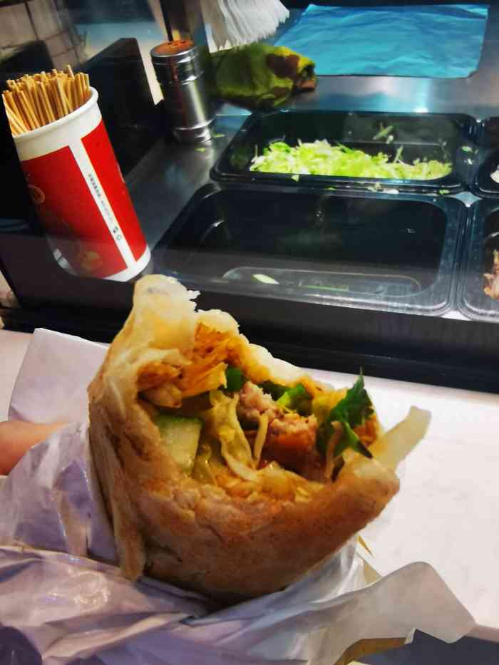 董哥卤肉卷-"看了dp选择「卤肉里脊千张卷」本来是卤.