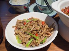-老湘村·湖南土菜(天河维多利店)