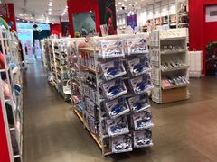 -名创优品(广东东莞东城万达2店)