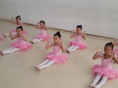 -雅米拉艺术中心(少儿舞蹈培训)