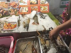-周日夜市