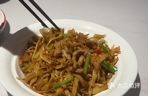 Tongshan Bamboo Shoots with Pork Strips