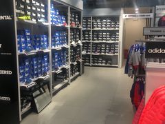 -阿迪达斯(八方汇精品优惠店)