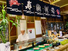 -大中华希尔顿酒店-念自助餐·嗨啤·小龙虾