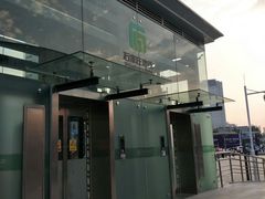 -新百广场(地铁站)