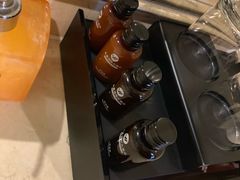 -乌兰湖畔草坪轻奢营地