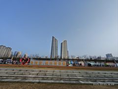 -南京眼步行桥