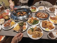 -黑金·寻焰自助百汇·烤肉·火锅(中街店)