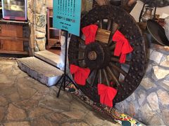 -老牌坊云南鱼豆花火锅(爱建店)