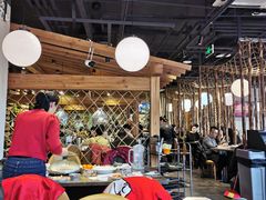 大堂-日进一片海.生腌海鲜火锅.宵夜烧烤(三里屯总店)