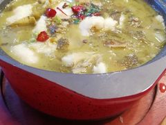 -周鱼小馆石锅酸菜鱼(活力汇店)