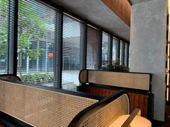 靠窗位-铭牛烧肉·和牛海鲜自助(高新月牙湖店)