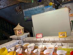 自助调料区-滇海谣云南斑鱼养生火锅(北戴河旗舰店)