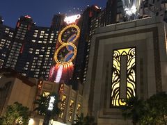 -影汇之星8字形摩天轮
