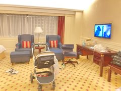 -深圳富苑皇冠假日套房酒店