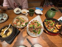 -云海肴·汽锅鸡·云南菜(天山百盛优客店)