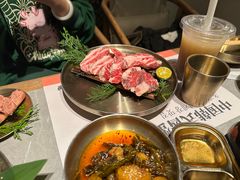 -草家酱蟹炭火烤肉店(珲春南路一店)