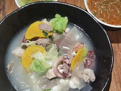 -万记麻辣烫国展总店