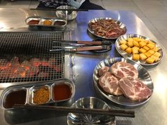 -马路牙子烧烤音乐酒馆(望京店)
