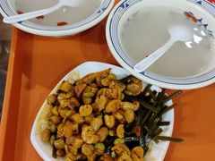 -牛一嘴·兰州牛肉面·大盘鸡(财富中心店)