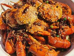 -肥肥虾庄·金牌油焖大虾(汉街SKP店)