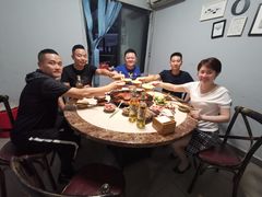 -渝嘴小老弟老火锅(华新村店)