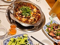 -乡土特色.冷锅鱼.牦牛肉汤锅