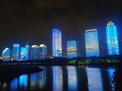 -万绿园