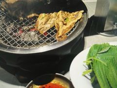 -草家酱蟹炭火烤肉店(珲春南路一店)