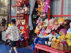 -席娜卡琳火车铁道夜市