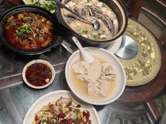 -土砂锅生态山庄·非遗砂锅雅鱼