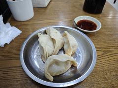 -黄阿姨锅贴大王(万航渡路店)