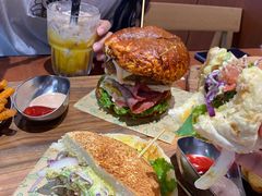 超厚芝士牛肉汉堡-魏斯理汉堡(西安沣东吾悦店)