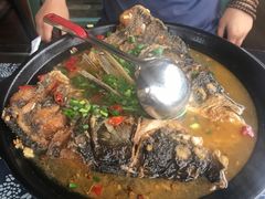 -临江餐馆二楼美食部落
