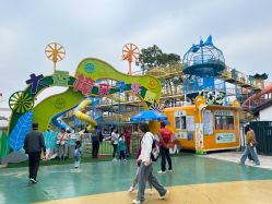 -玄武湖景区-情侣园游乐场