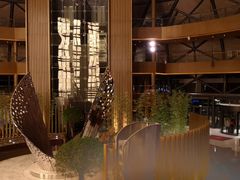 -上海滴水湖皇冠假日酒店
