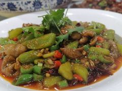 红烧肥肠-椒香川流不息川菜馆(二七北路店)