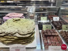 -VENCHI 闻绮(上海佛罗伦萨小镇店)
