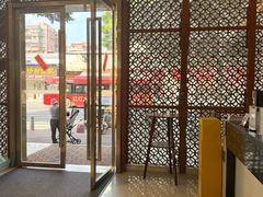 -希岸·轻雅酒店(广州白鹅潭艺术中心花地湾地铁站店)